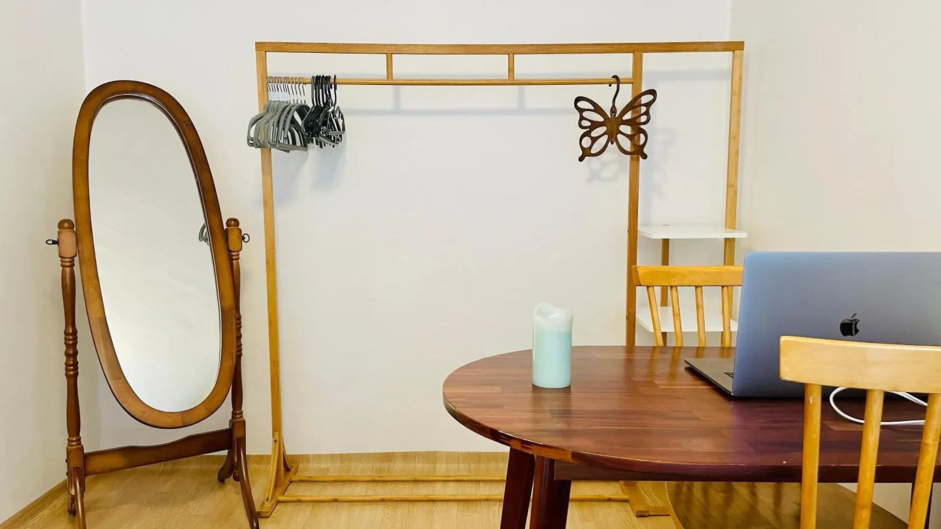 Guest house Woody House In Hongdae, Sinchon Hotel Seoul