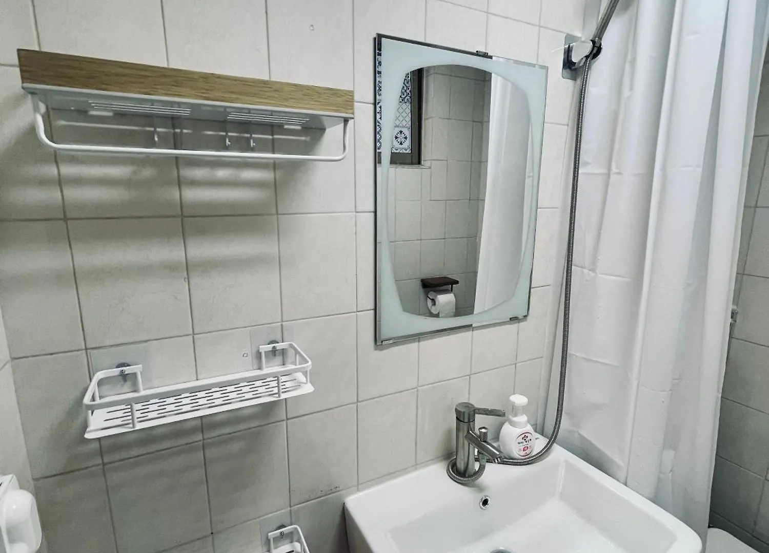 Guest house Woody House In Hongdae, Sinchon Hotel Seoul South Korea