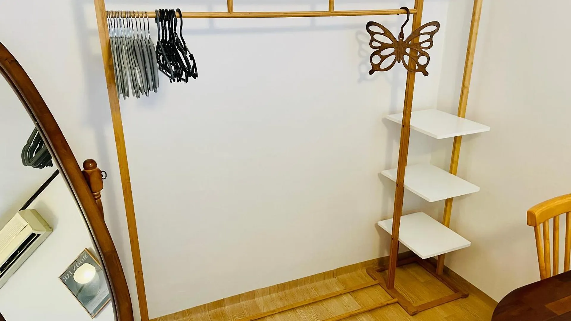 Guest house Woody House In Hongdae, Sinchon Hotel Seoul